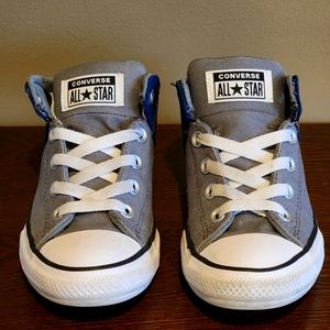 Converse Chuck Taylor All Star Mid-Top Boys Sz 2